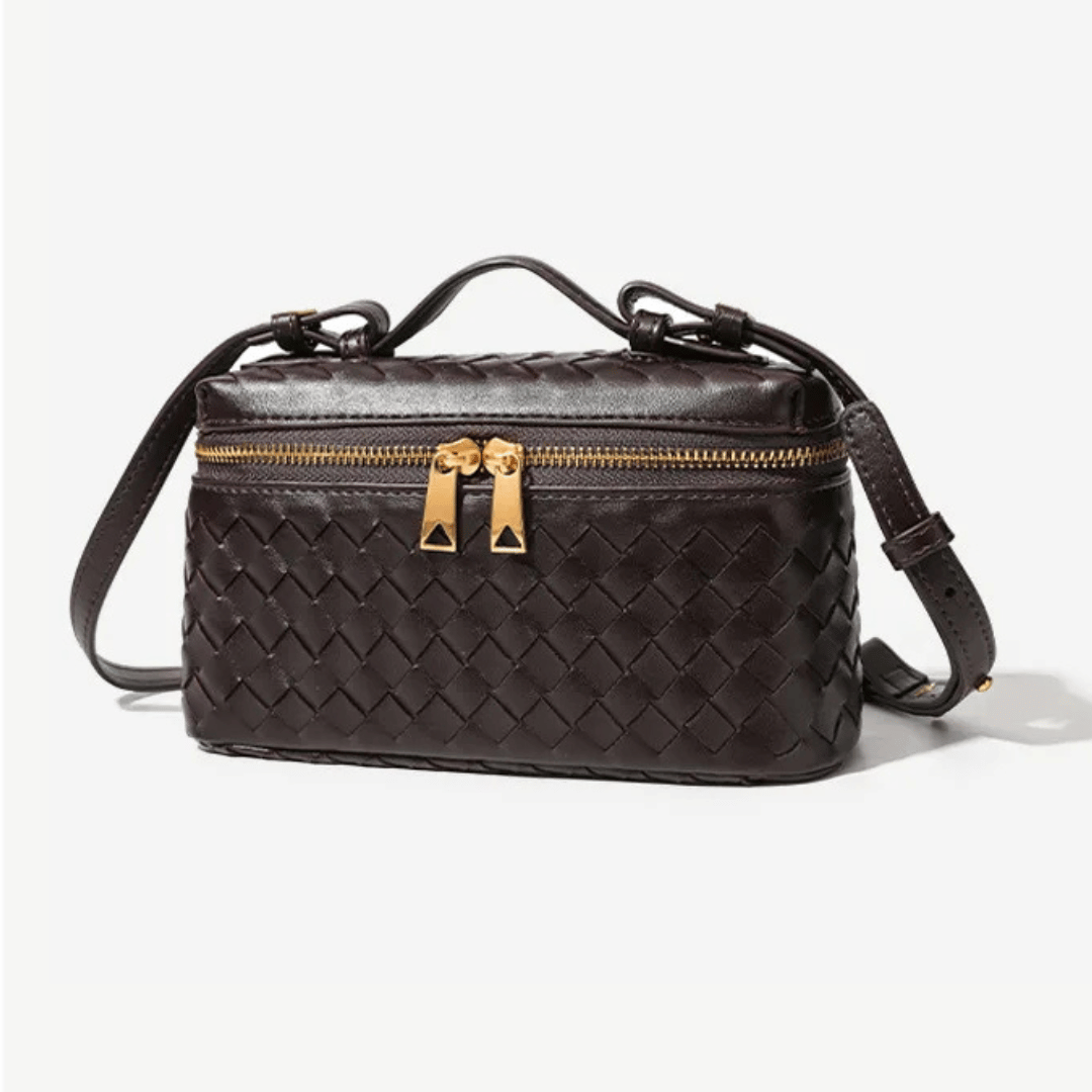 Bolsa Boston Trançada com Zíper Duplo e Alça Tiracolo