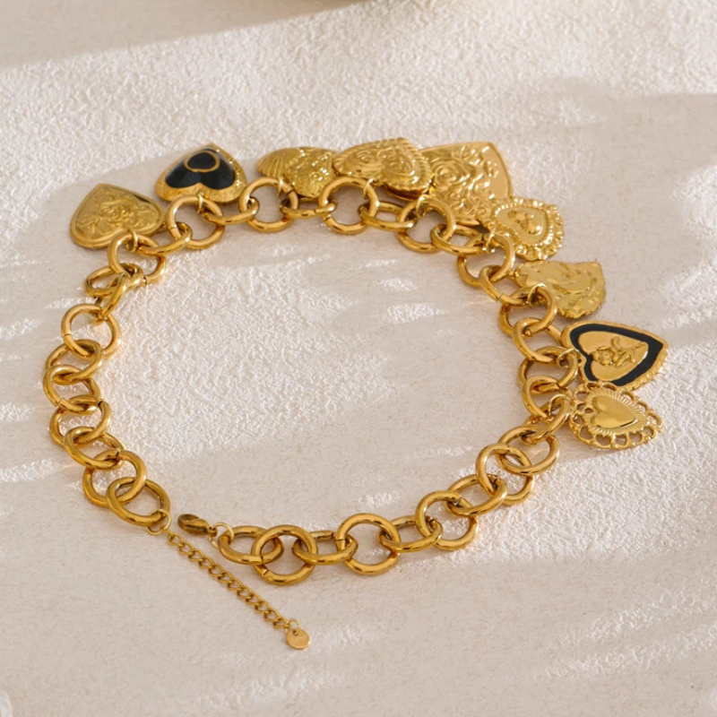 Colar Choker Corações Dourados