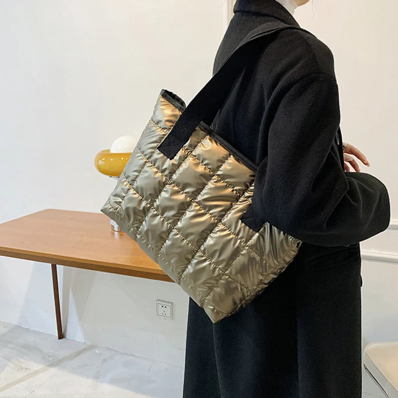 Bolsa Puffer Esportiva Metalizada Casual e Esportiva