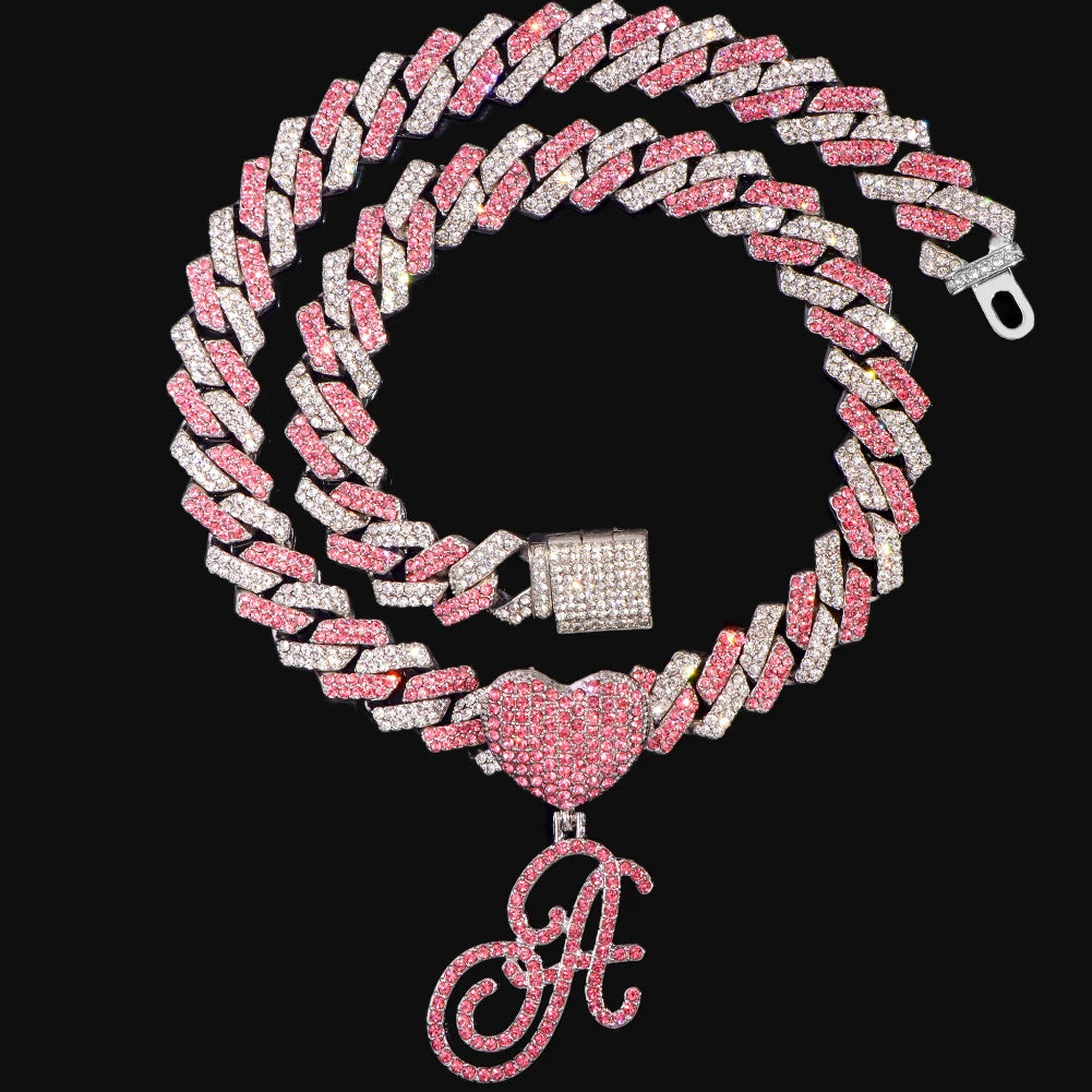 Corrente Cristal Rosa Cravejada e Monograma Modelo Miami Iced Glam
