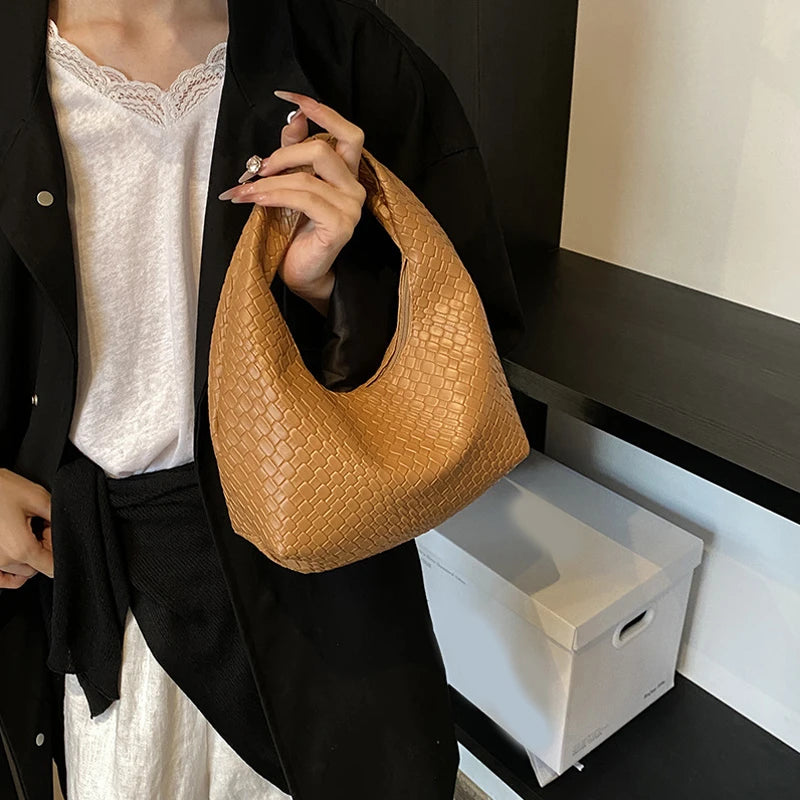 Bolsa Mini Hobo Couro Trançado