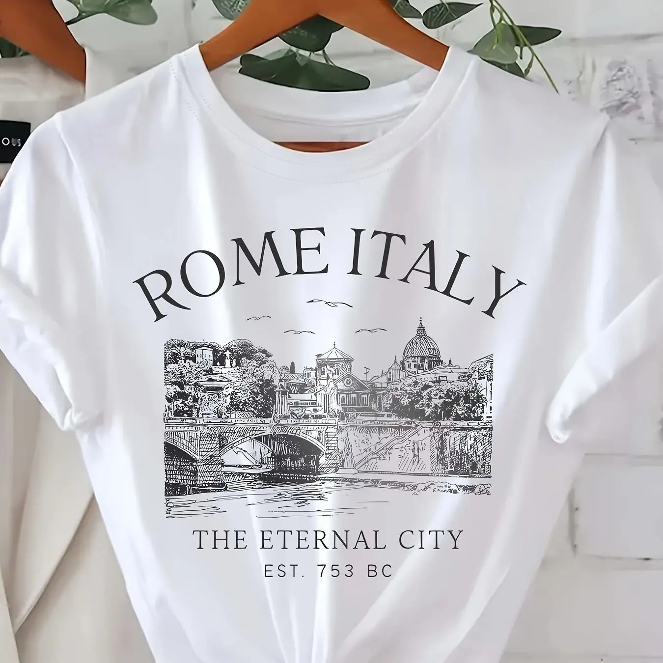 Camiseta Feminina com Estampa de Roma
