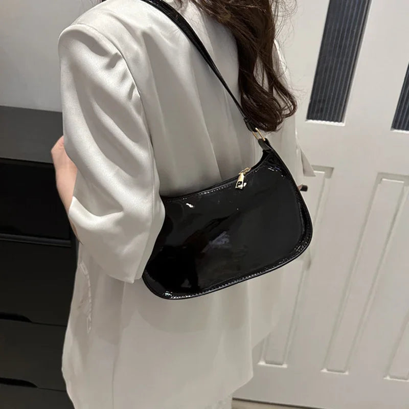 Bolsa Air Bag Shoulder Verniz com Alça