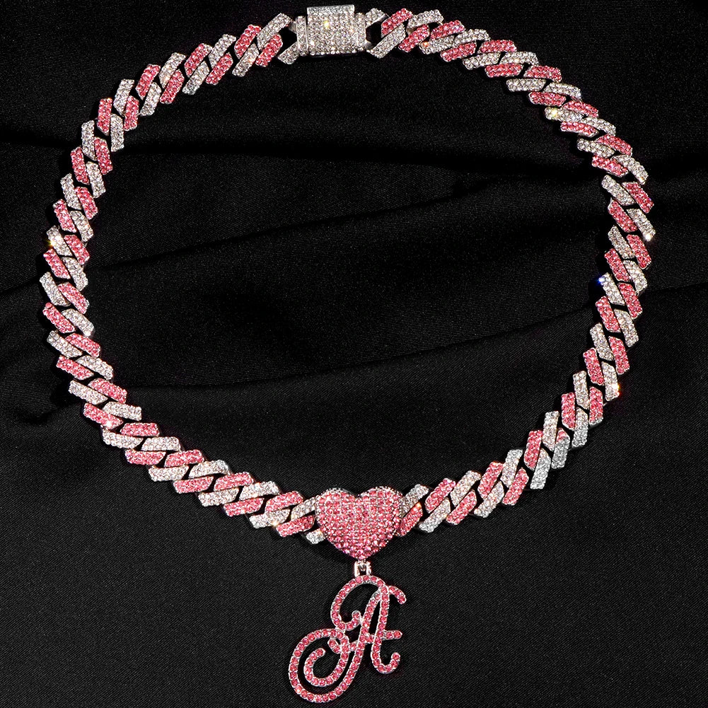 Corrente Cristal Rosa Cravejada e Monograma Modelo Miami Iced Glam