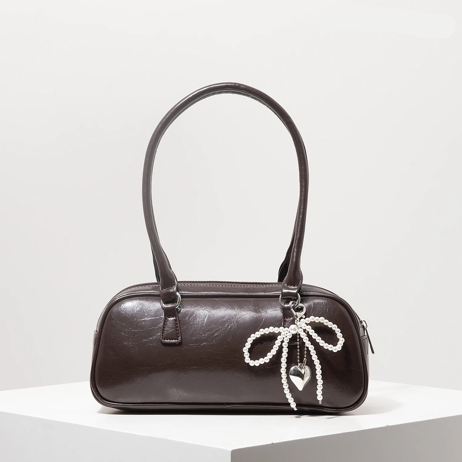 Bolsa Air Bag Vintage Vinho com Laço de Pérolas