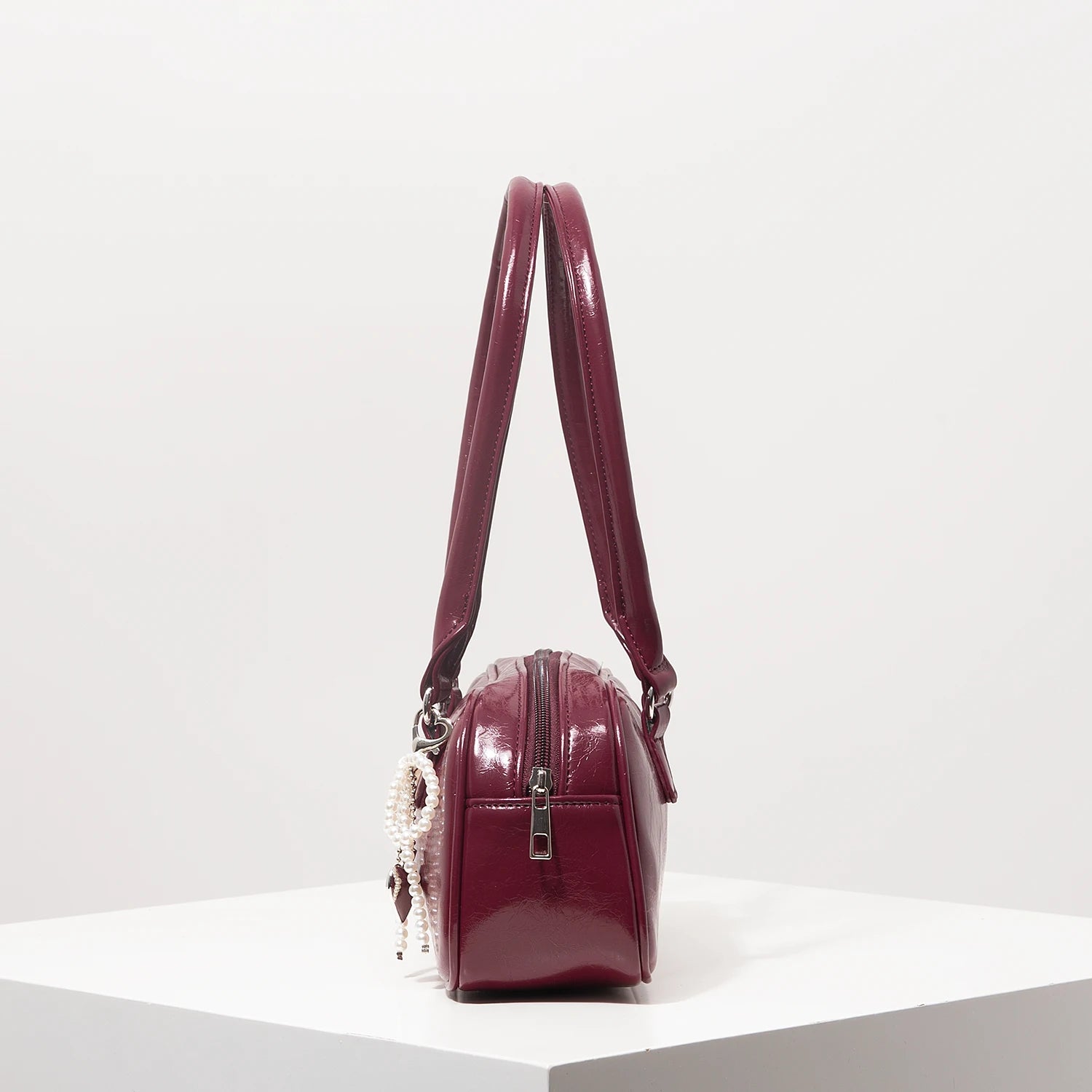 Bolsa Air Bag Vintage Vinho com Laço de Pérolas