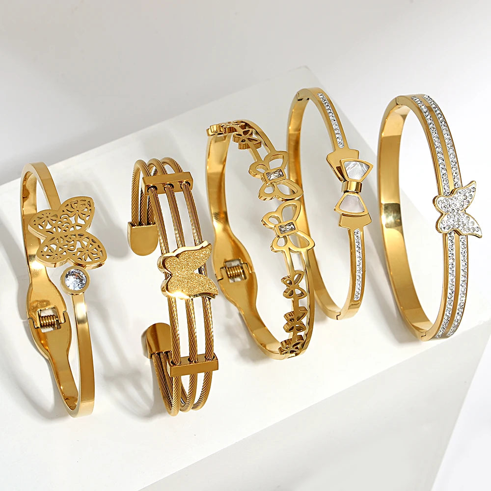 Pulseira com Charme de Borboletas em Aço Inoxidável