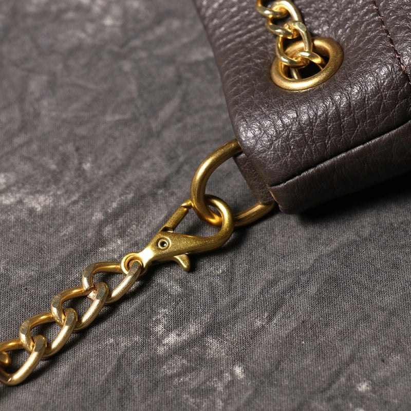 Bolsa Bucket em Couro Legítimo Corrente e Cordão