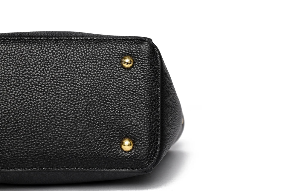Bolsa Tote em Couro Legítimo Minimalista com Alça Ajustável