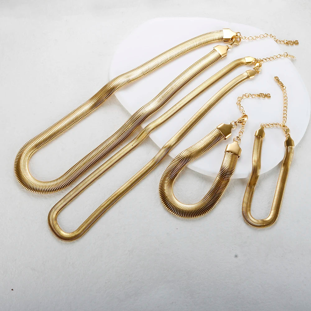 Conjunto de Pulseira e Colar em Aço Inoxidável Dourado
