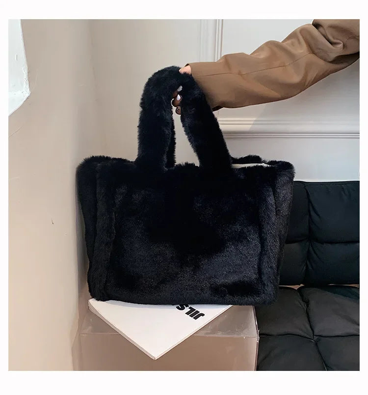 Bolsa Pelúcia Urbana Fashion