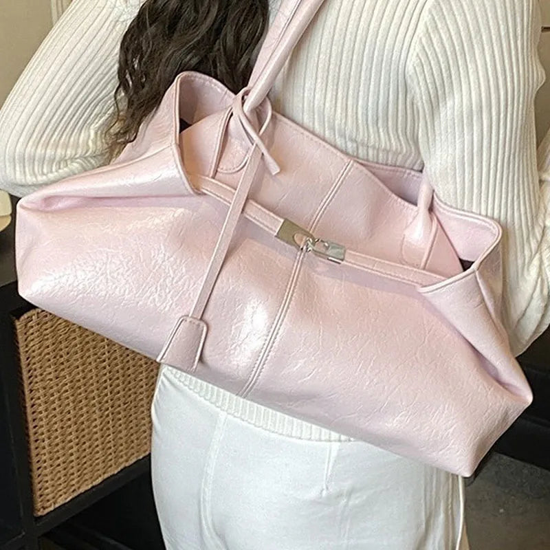 Bolsa Tote Grande Soft com Fecho Dourado