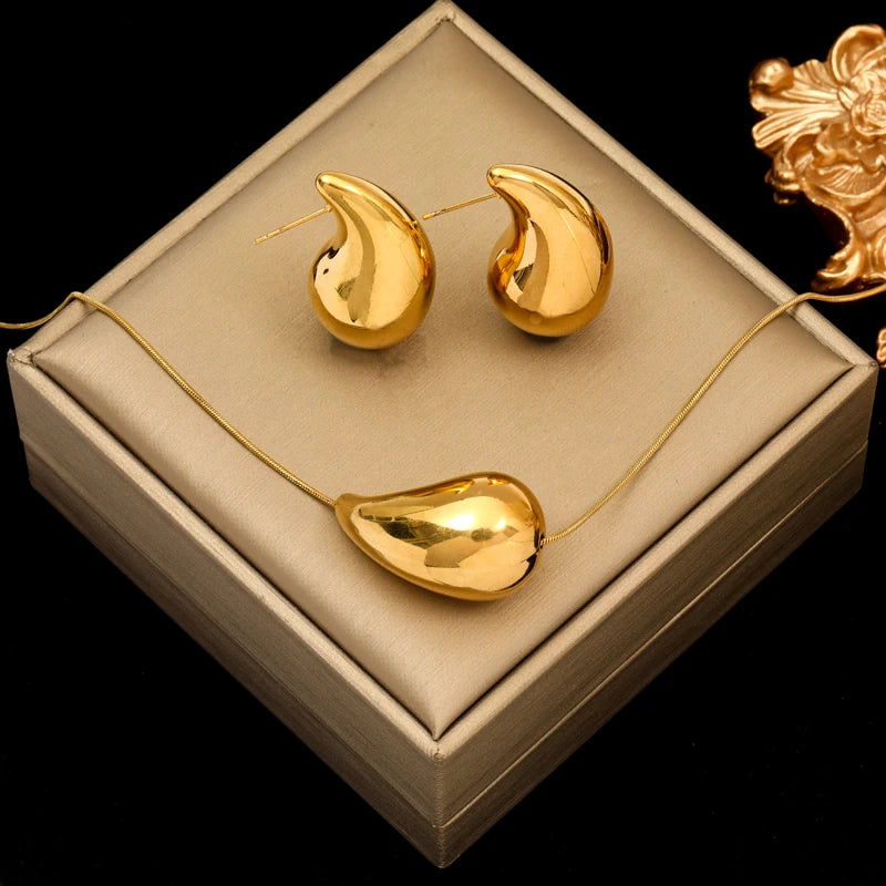 42651496906863
