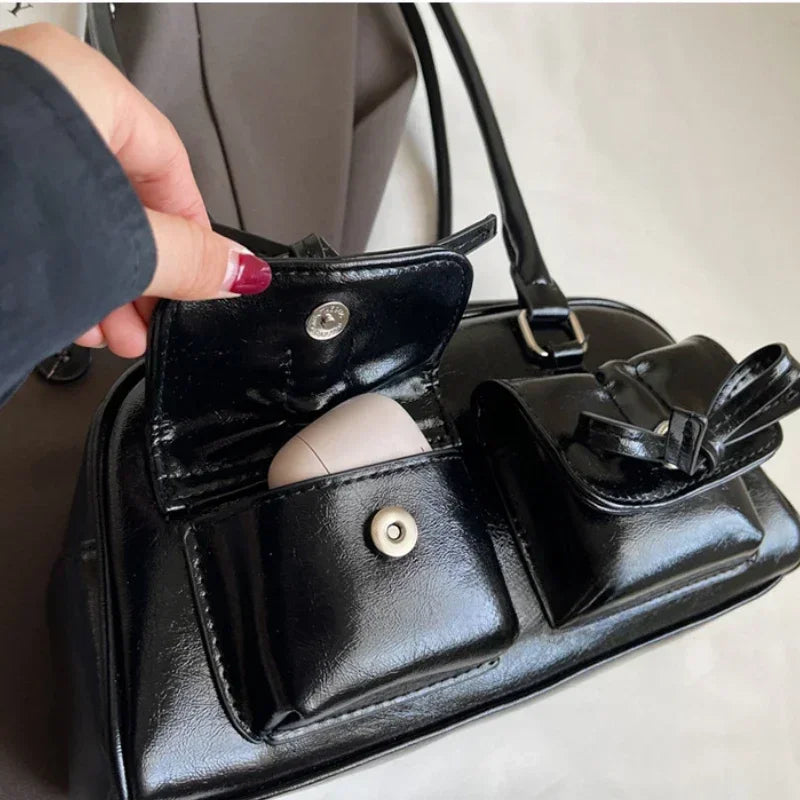 Bolsa Air Bag Vintage com Bolsos e Laços