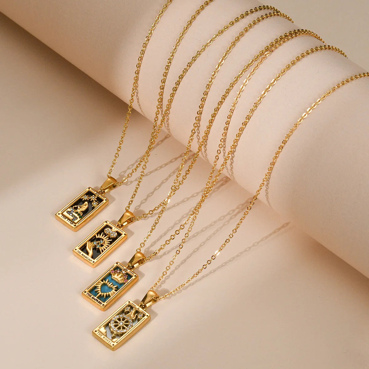 Colar Carta de Tarô Zircônia Aço Inoxidável Dourado
