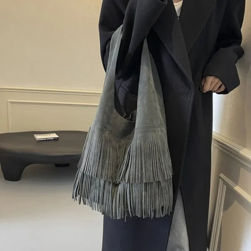 Bolsa Boho Camurça com Franjas em Camadas