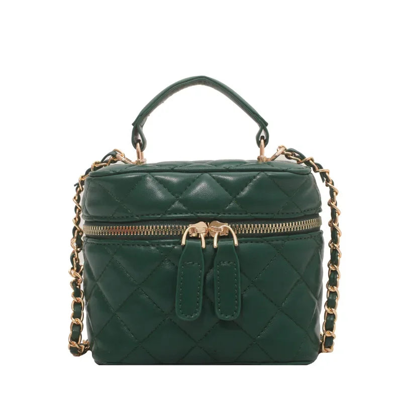 Mini Bolsa Box Matelassê com Corrente Dourada e Alça Superior