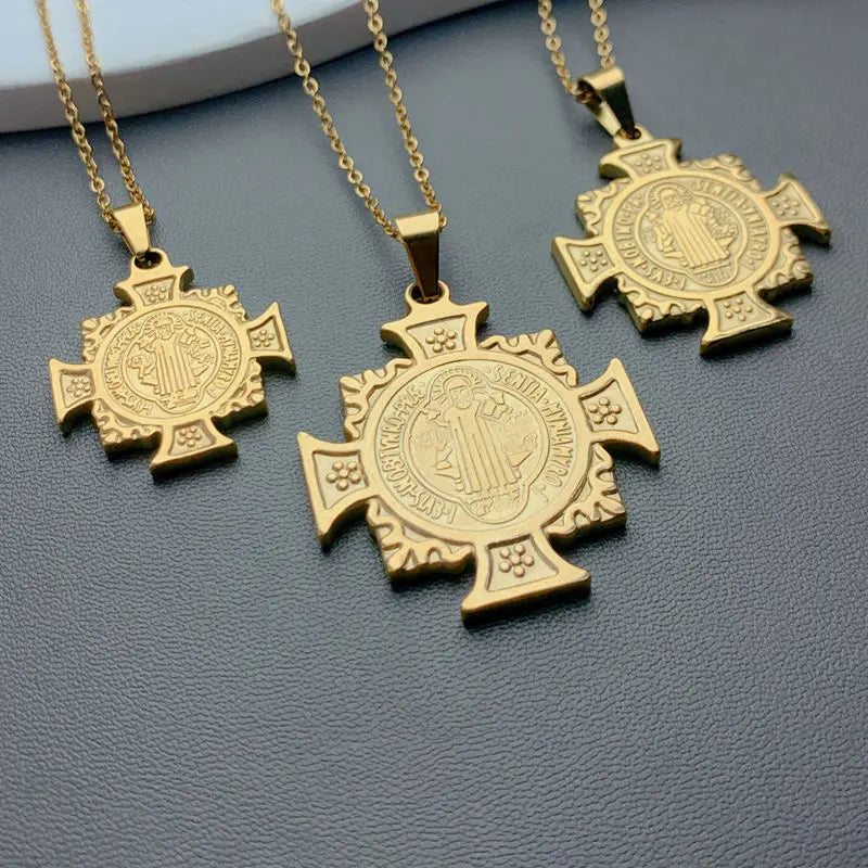 Colar Corrente e Pingente com Cruz e Medalha de São Bento em Aço Inoxidável