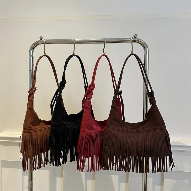 Bolsa Hobo Camurça com Franjas