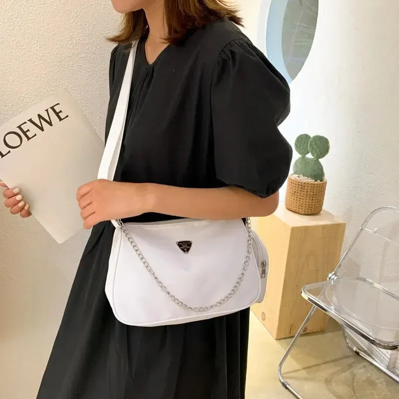 Bolsa Air Bag Shoulder com Corrente Prateada