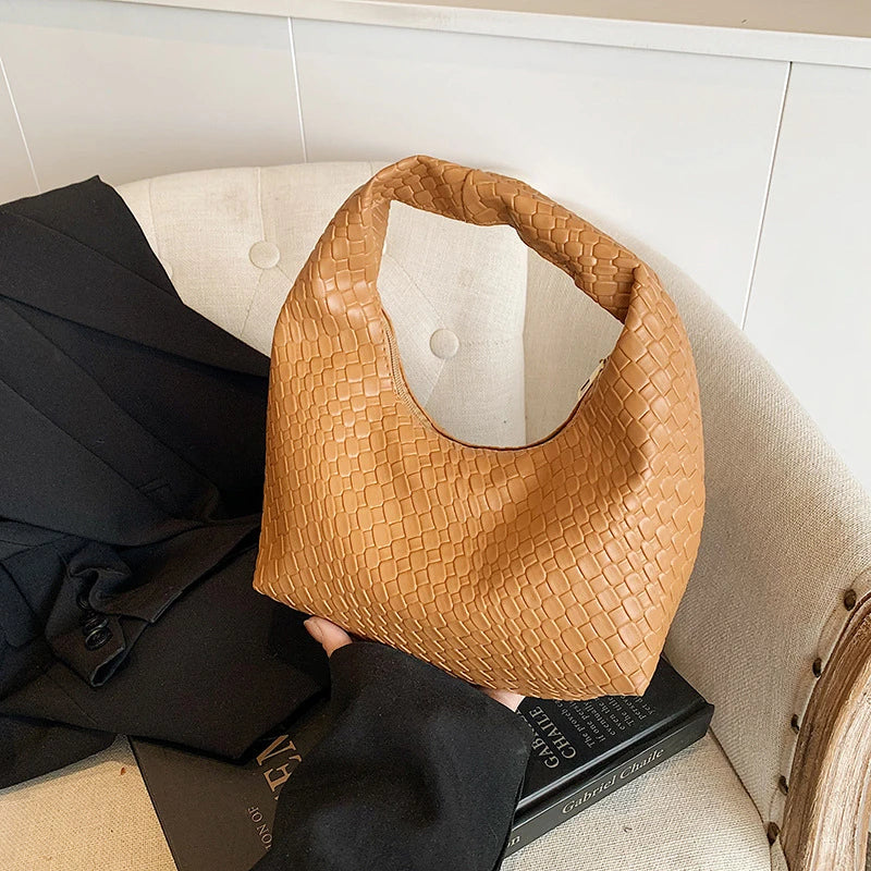 Bolsa Mini Hobo Couro Trançado