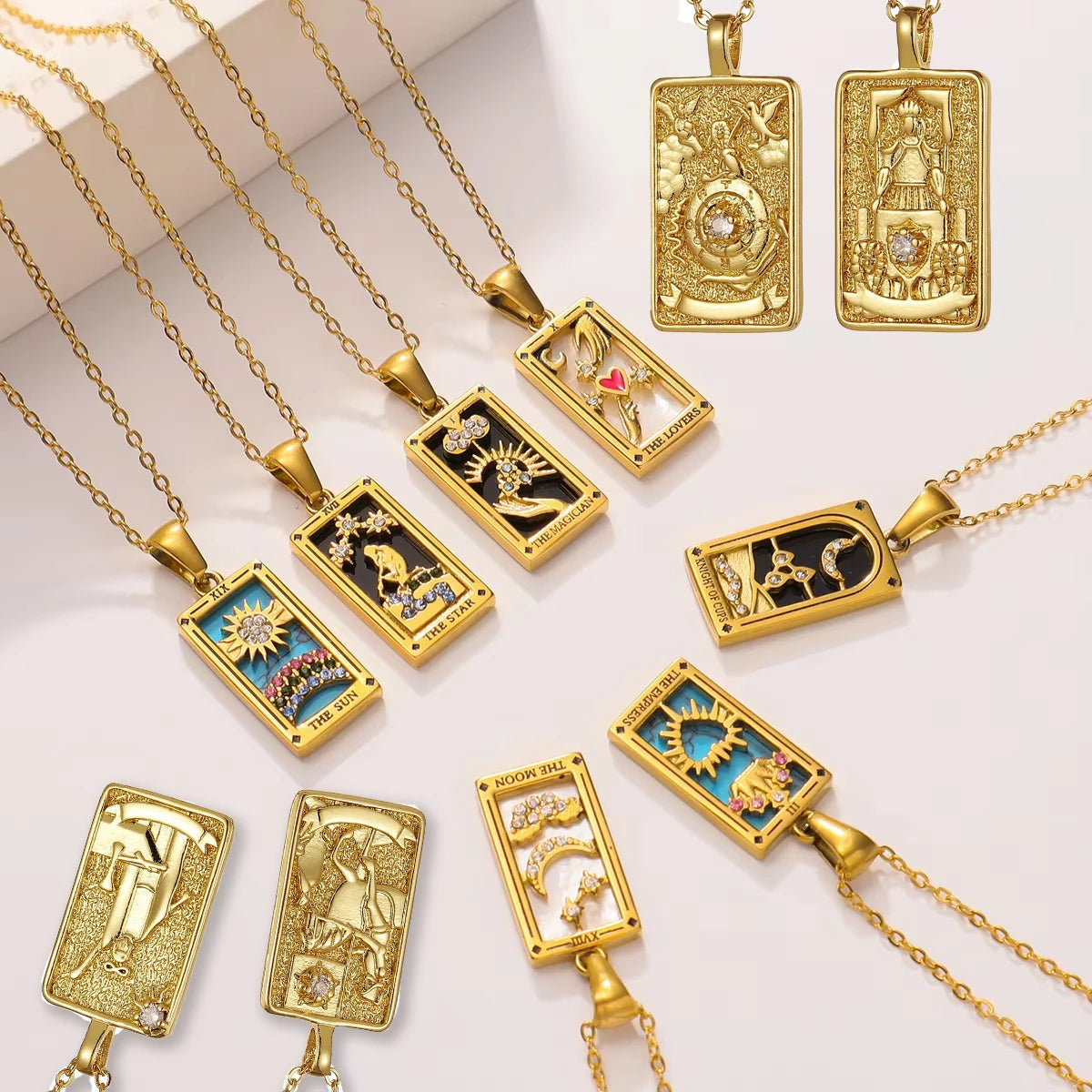 Colar Carta de Tarô Zircônia Aço Inoxidável Dourado