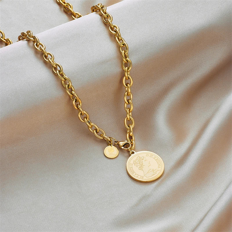 Colar Corrente e Medalha em Aço Inoxidável Dourado