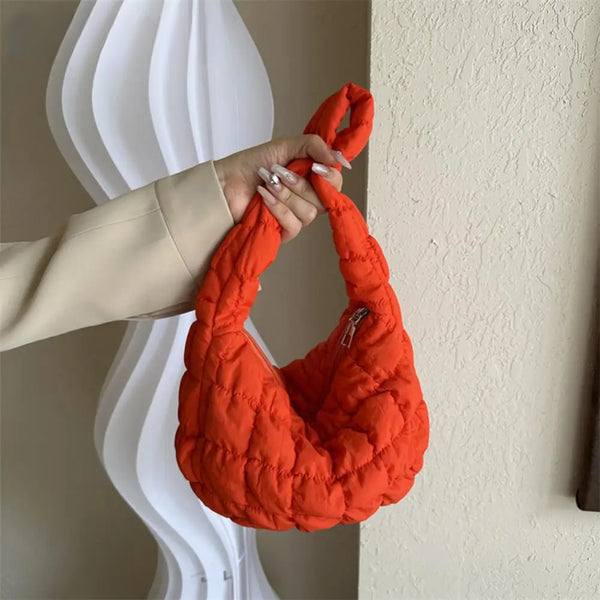 Bolsa Puffer Hobo com Bordado Matelassê