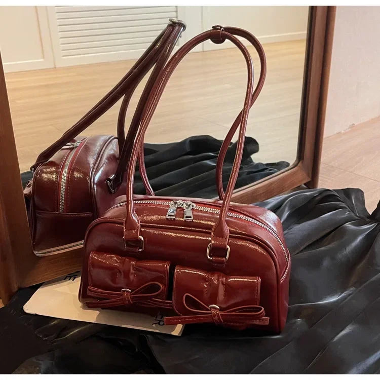 Bolsa Air Bag Vintage com Bolsos e Laços