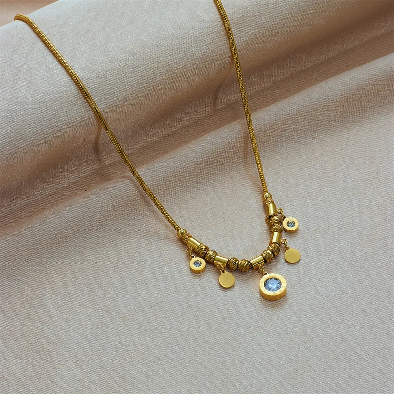 Colar, Pulseira ou Conjunto de Zircônia, Banho de ouro e Aço Inoxidável com Algarismos Romanos