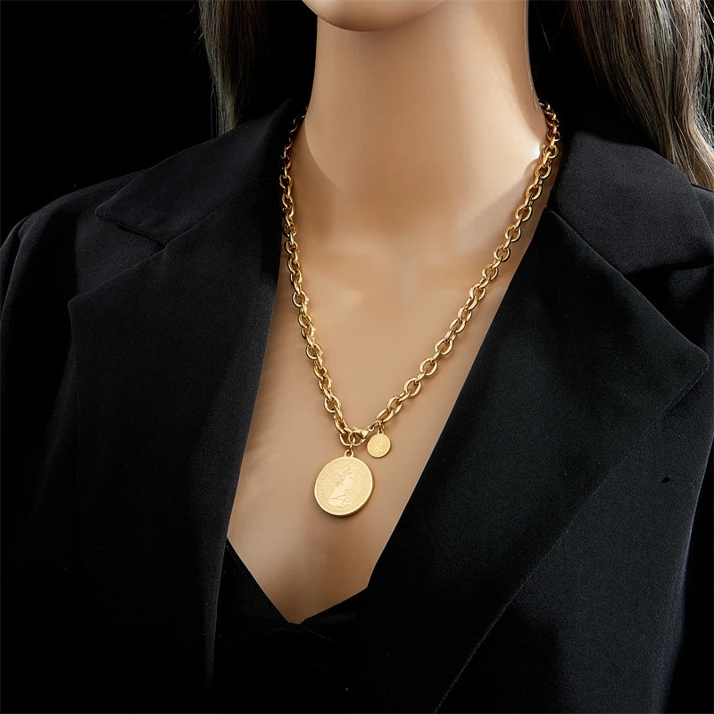 Colar Corrente e Medalha em Aço Inoxidável Dourado