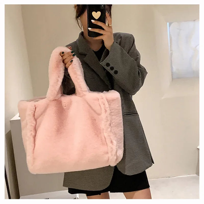Bolsa Pelúcia Urbana Fashion