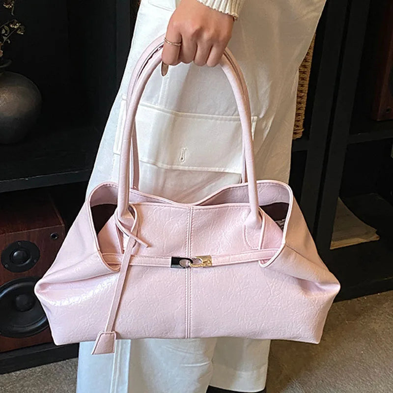 Bolsa Tote Grande Soft com Fecho Dourado