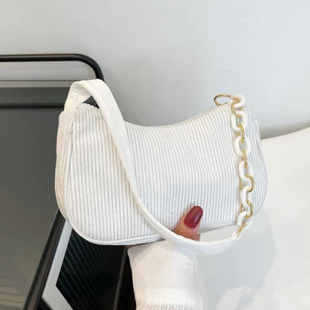 Bolsa Formato de Lua de Veludo Cotelê